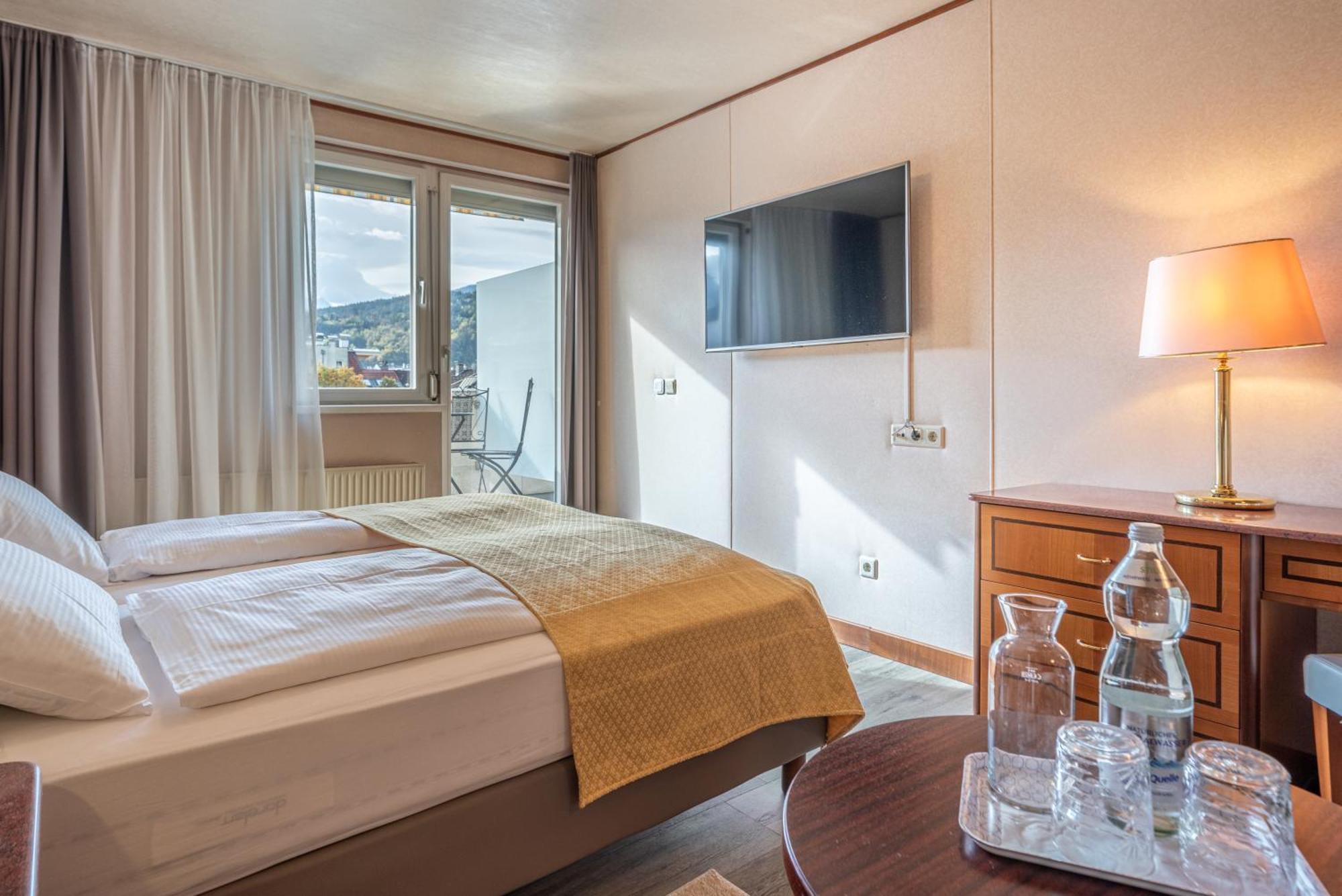 Hotel Neue Post I Self Check-In Innsbruck Extérieur photo